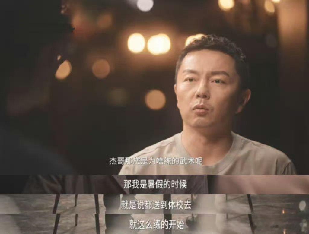 李连杰谢苗银幕最强父子档是谁的青春瞬间涌上心头？原来是无数功夫片影迷！谢苗作为经
