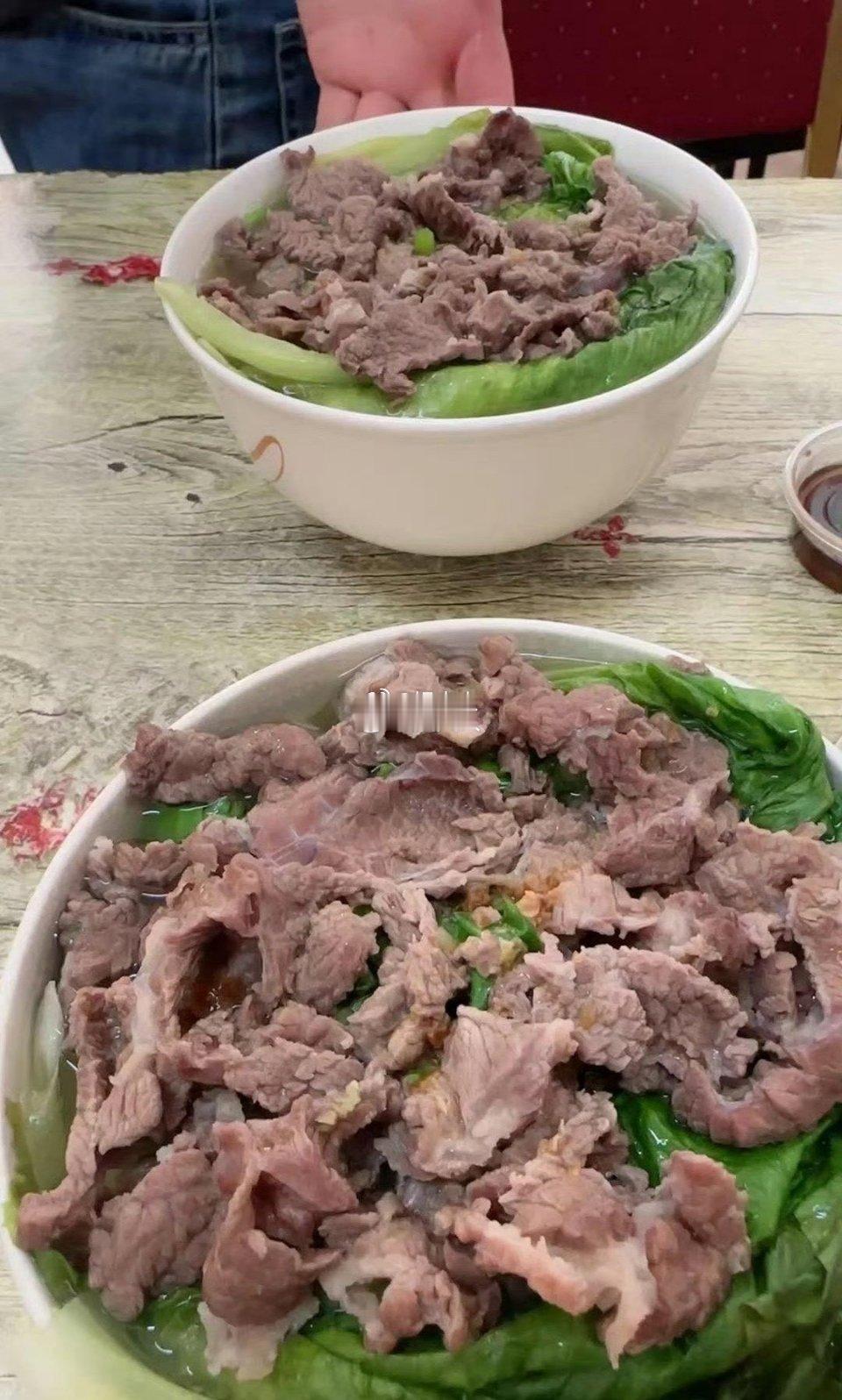 就这样一碗牛肉面，在你们那得多少？ ​​​