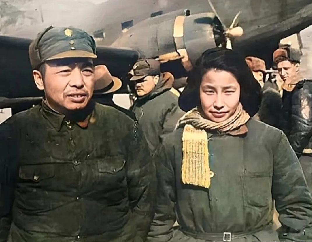 1938年彭德怀与浦安修：战火里的革命相守
 
1938年，40岁彭德怀和20岁