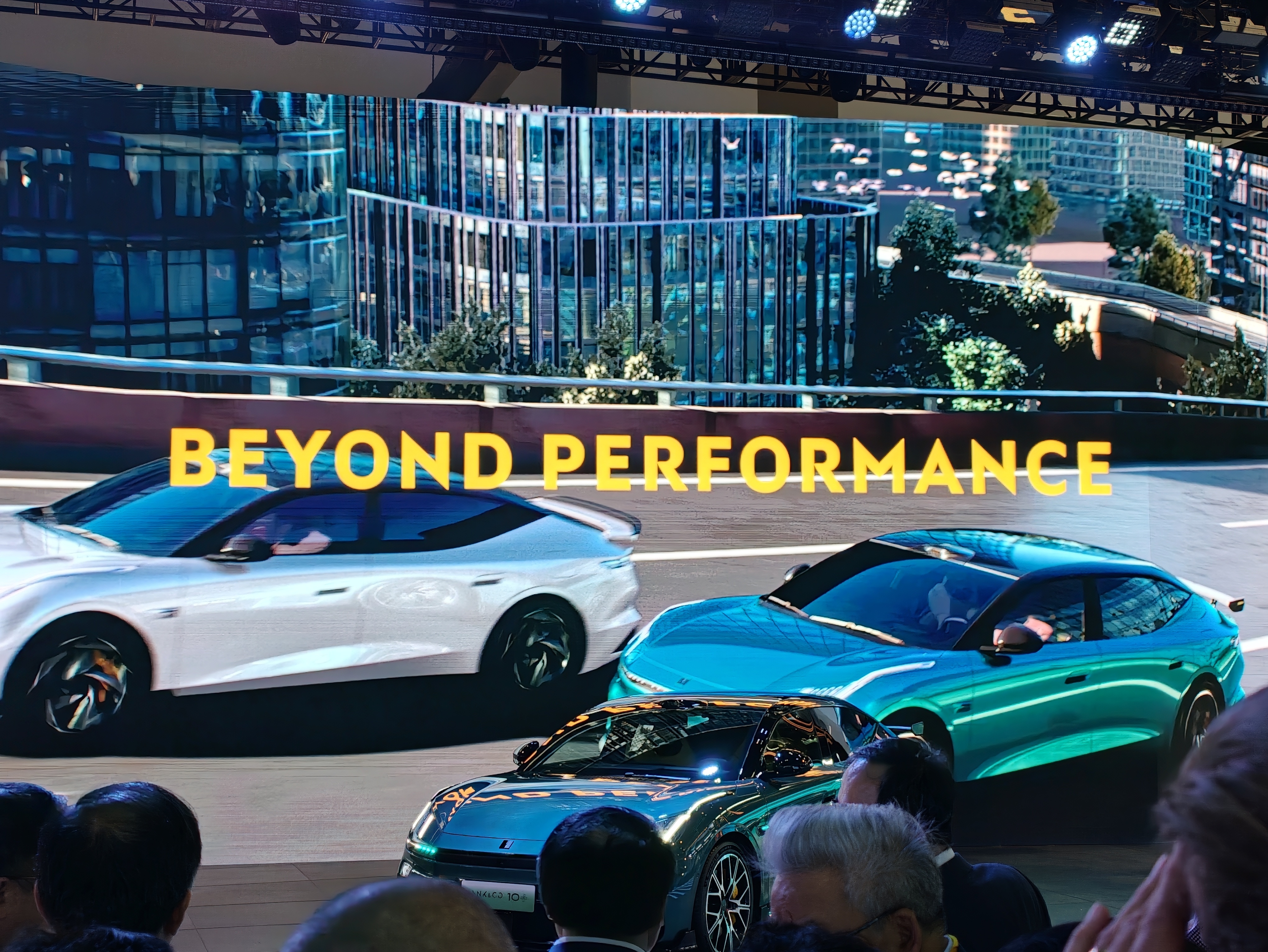 要让中国赛车跑遍全世界！！