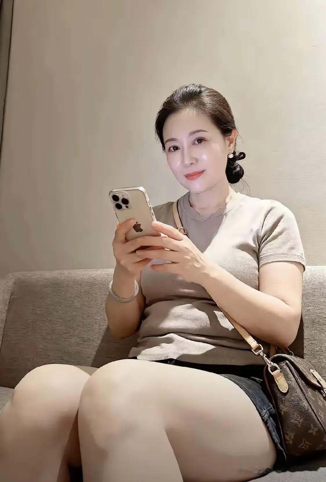岁月静好，不催人老。