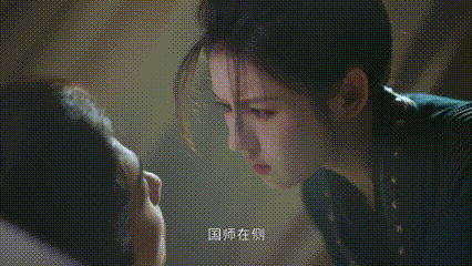 任嘉伦演腹黑病娇帝王真的适配度超高，那种自带的强势感和偏执感，把强制爱的精髓拿捏