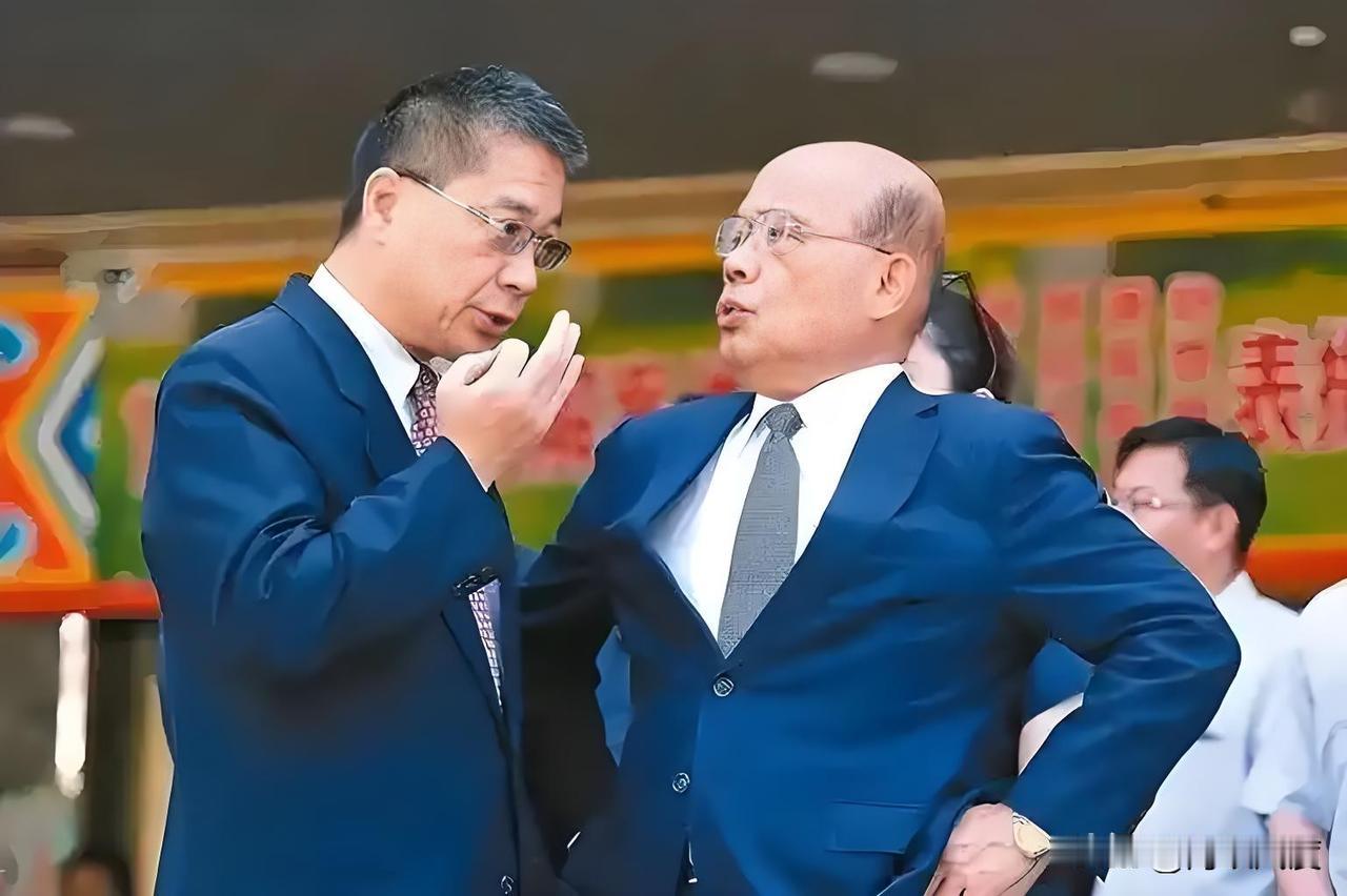 徐国勇称黄国昌有“立委”作保护伞的好日子不久了，这是暗示什么？
人称斗鸡的赖皮，