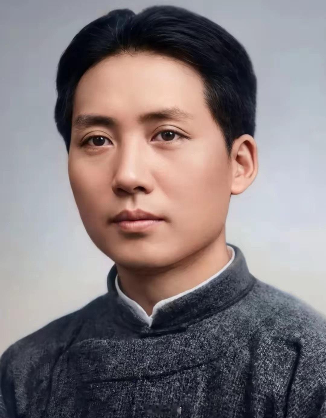 高清修复毛主席青年照！这张照片，相信大部分网友都曾经看到过，但修复得如此清晰的，