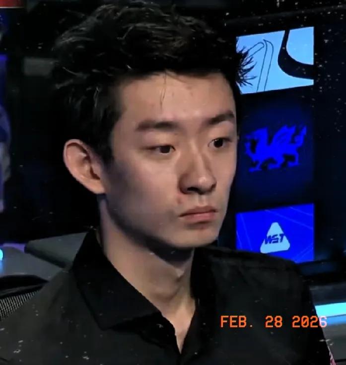 威尔士公开赛首场半决赛:
吴宜泽状态低迷，手感不顺，上半场1-3落后进入中场休息