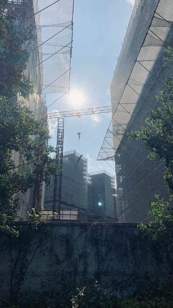 #可以分享一张你拍的天空美照吗#
分享一波网友拍的天空哈哈哈。
不得不说，在这个