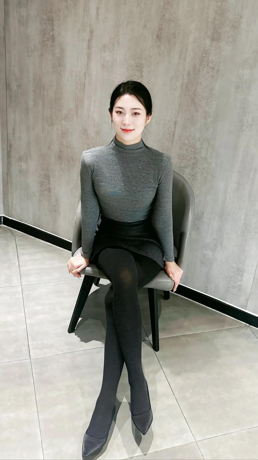请说出一部当年很火的电视剧《雪上飞狐》《新白娘子传奇》《杨乃武与小白菜》《孟姜女