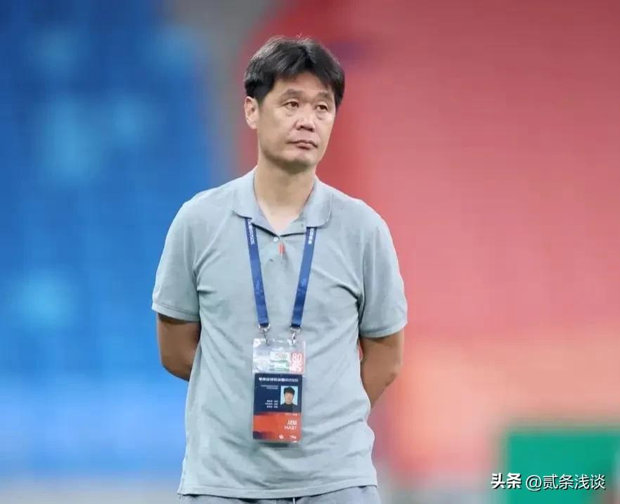 青岛海牛VS山东泰山，教练李霄鹏内心五味杂陈
1. 再不拿分，拿足够的分，保级就