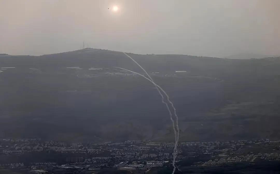 俄罗斯宣称将向美国及其盟友的敌人援助武器，以报复西方援助乌克兰。俄方果然说到做到