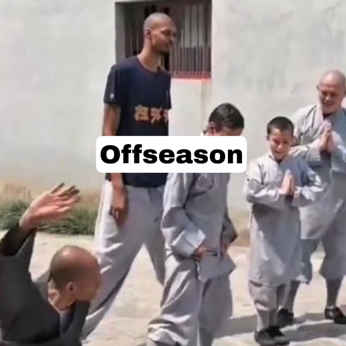 联盟其他29支球队，觉悟吧，在马刺输给雷霆之后，文班又把头发剃光了，之所以说又，