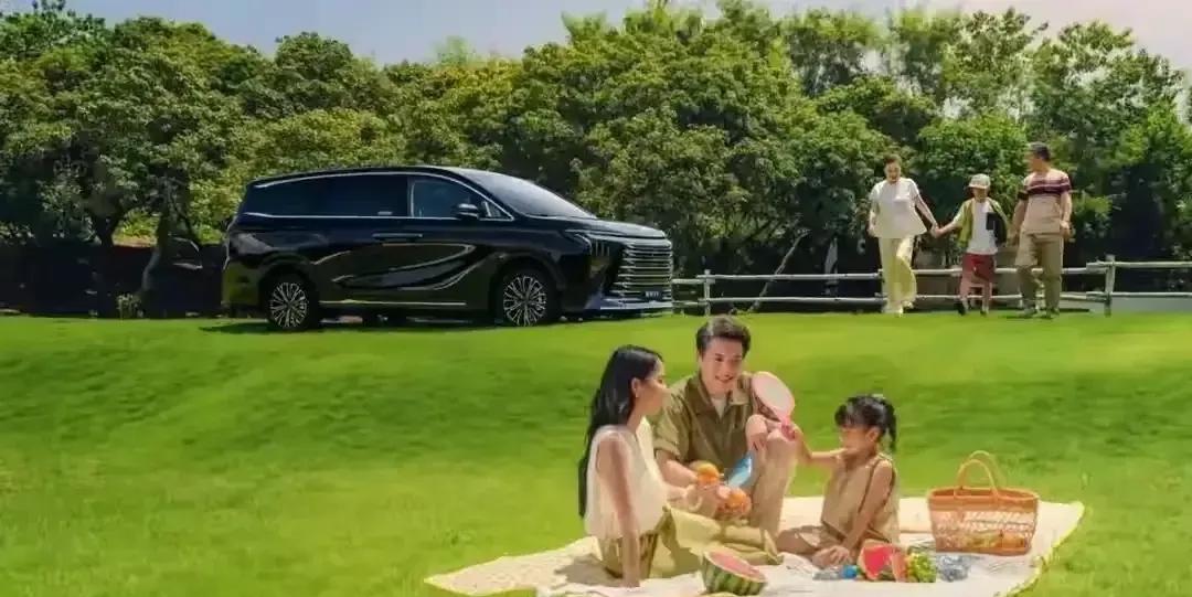 想买MPV的看过来：
1、50万﹣﹣买腾势D9
2、40万﹣买传祺向往M8
3、