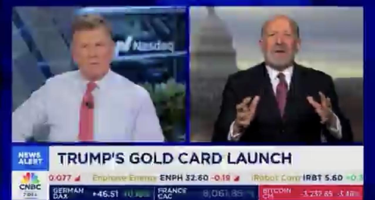 美国商务部部长卢特尼克在接受采访时关于特朗普的“金卡”政策：

“美国绿卡持有者