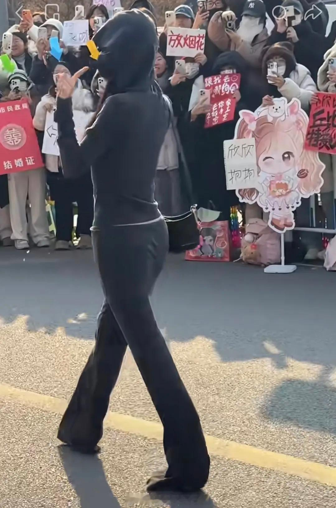 欣欣子的穿搭咋样？ 