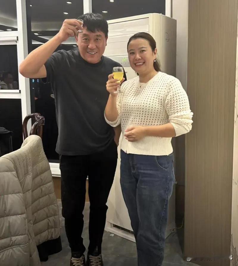 哎呀，何冰啊，你怎么就肆无忌惮地长肉肉了呢？想当年大宋提刑官宋慈，多精神啊！现在