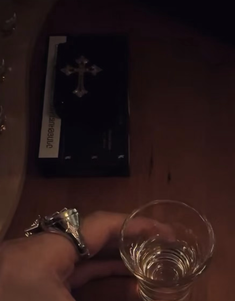 晨宇喜欢漂亮的克罗心打火机 精致 