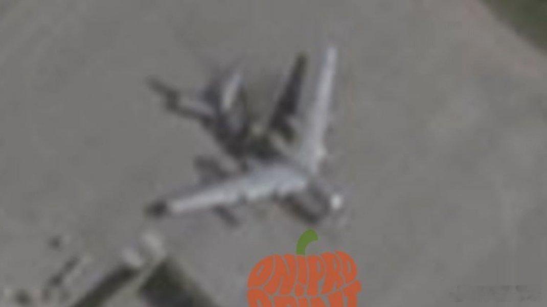 卫星图像证实，俄境内恩格斯空军基地一架图-95MS战略轰炸机被摧毁。在乌克兰安全
