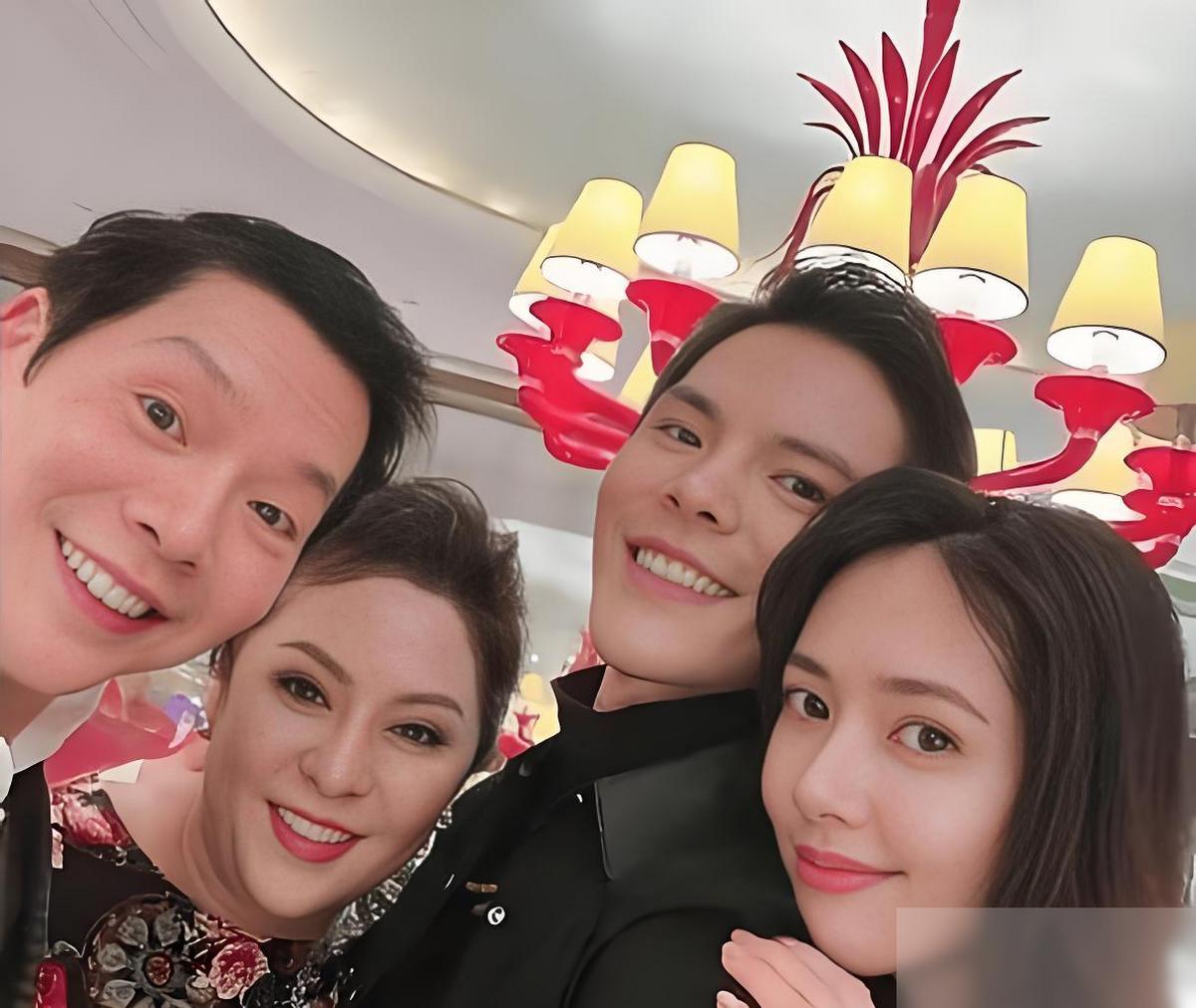 原来，郭碧婷如此深爱向佐，真的是意想不到！
向太眼光太毒辣了，但我更愿意把这事儿