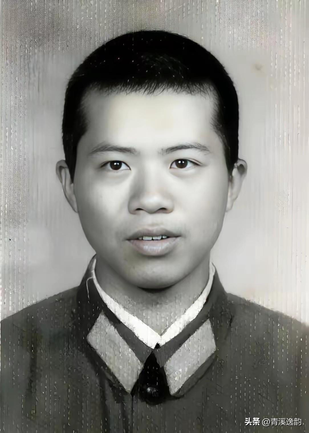 1984年，老山战场，21岁的战士刘家富不幸中枪，跌倒在坑，此时，坑外有4名越军