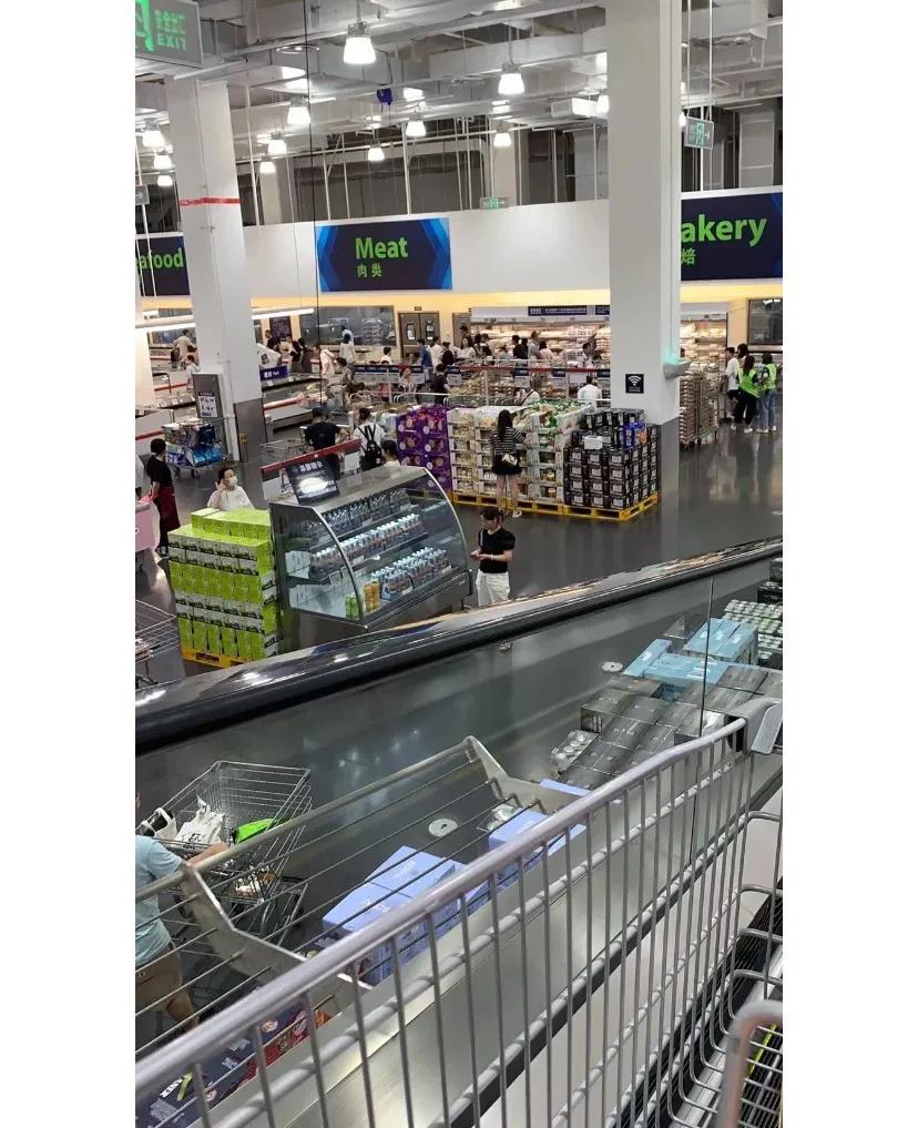 打工人的山姆初体验，惊呆了。。。
物价在涨 山姆物价 工资少了吗 物价高