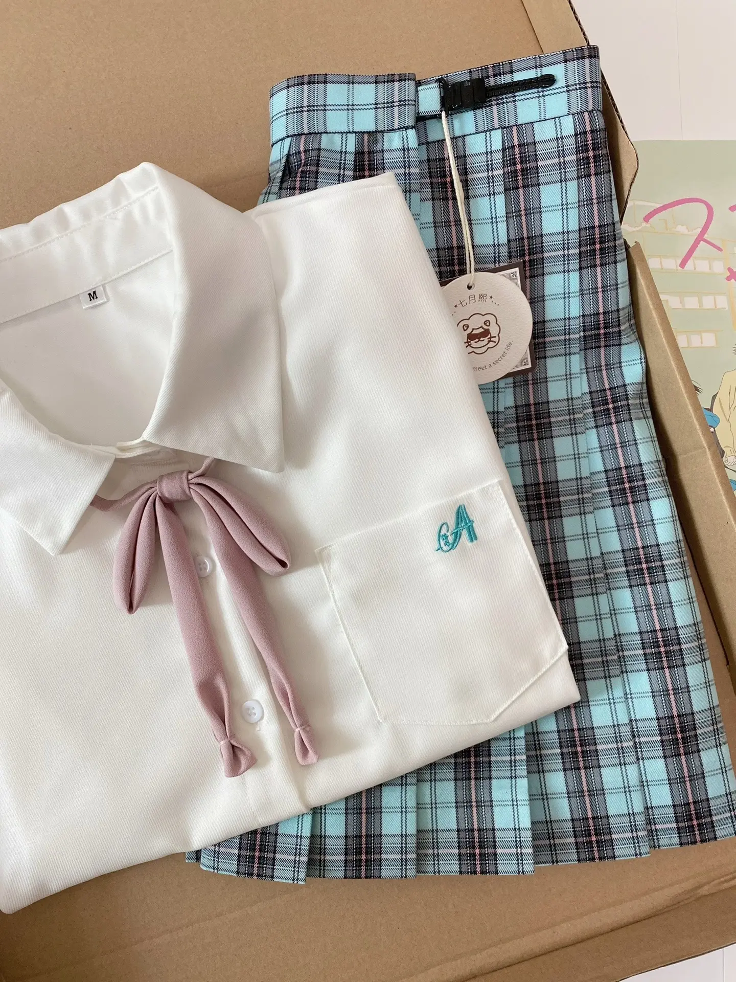 好喜欢这个薄荷绿刺绣！