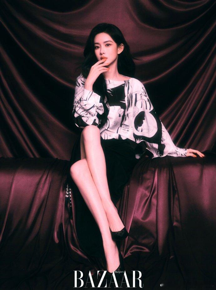 孟子义红唇大波浪 孟子义摩登张扬调复古明艳感 孟子义红唇大波浪，摩登张扬调复古明