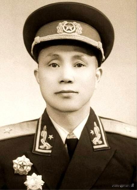 做过33次手术的将军

一个人伤筋动骨的极限次数是多少？外科手术有没有年龄限制？