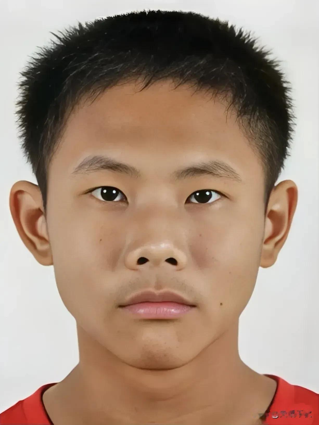 学习的重要性何在！！！
他曾获得初中物理知识竞赛福州区三等奖，
中考取得437分