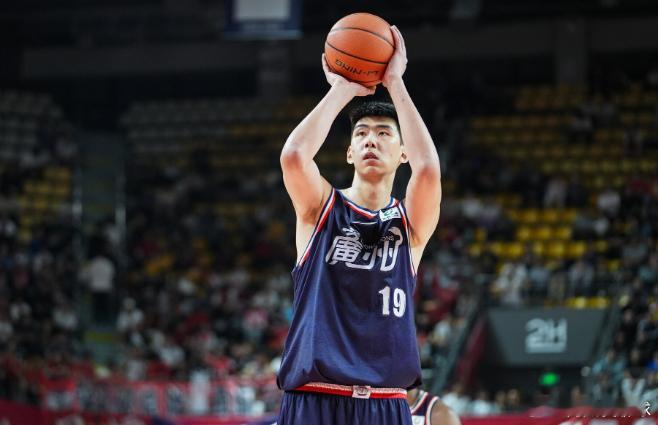 5月10日讯 根据此前的报道，CBA龙狮篮球俱乐部的大股东翰宇咨询被天河区法院冻