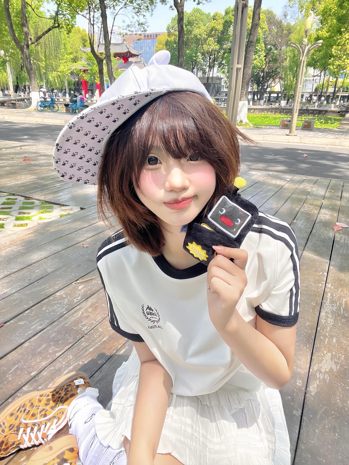 和pingu🐧拍拍。  ⽇甜妹穿搭