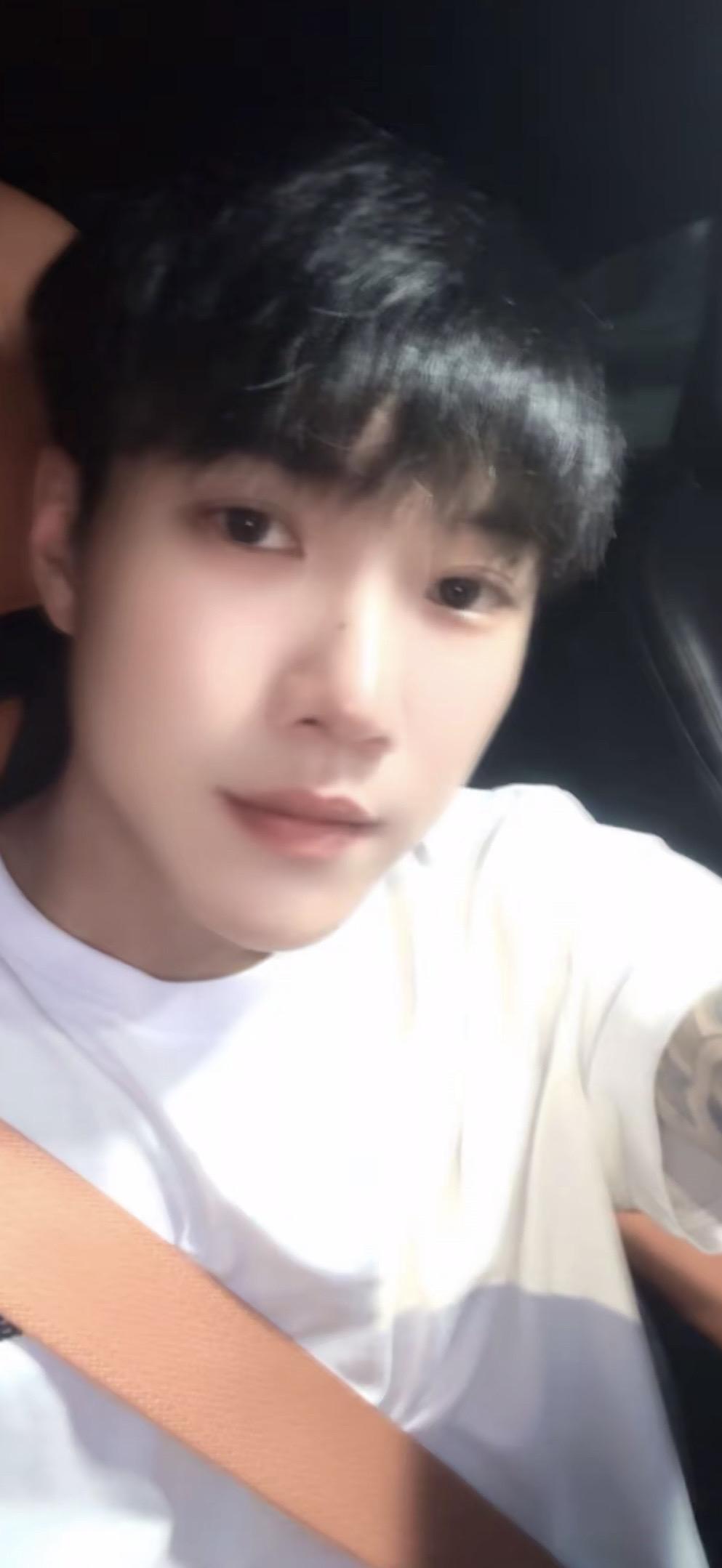 明天会不会好我不知道 但最近是真的苦 苦的我都麻木了