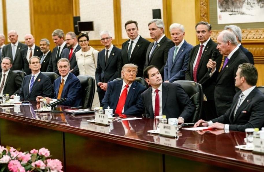 这几年，美国政坛对华围堵、搞制裁的动作一直没停。不少人都觉得，中美关系已经走到死