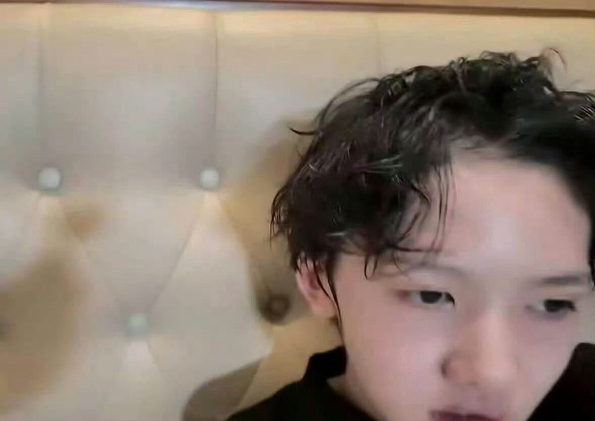 陈思罕 很久没看见过这种纯粹的萌了根本不经过大脑的思考毫无博弈可言完全抛开了技巧
