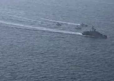 【#伊朗高官称未封锁霍尔木兹海峡#】 据彭博社报道，当地时间5日，伊朗一名军方指