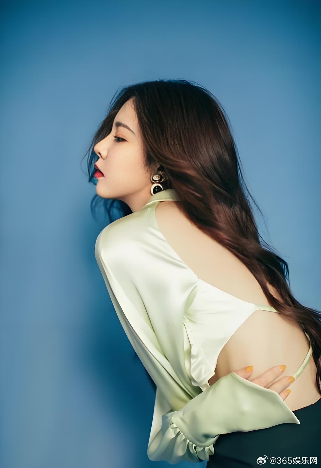 宋妍霏穿搭一直非常大胆、率真、自信～宋妍霏女神穿搭时尚穿搭明星