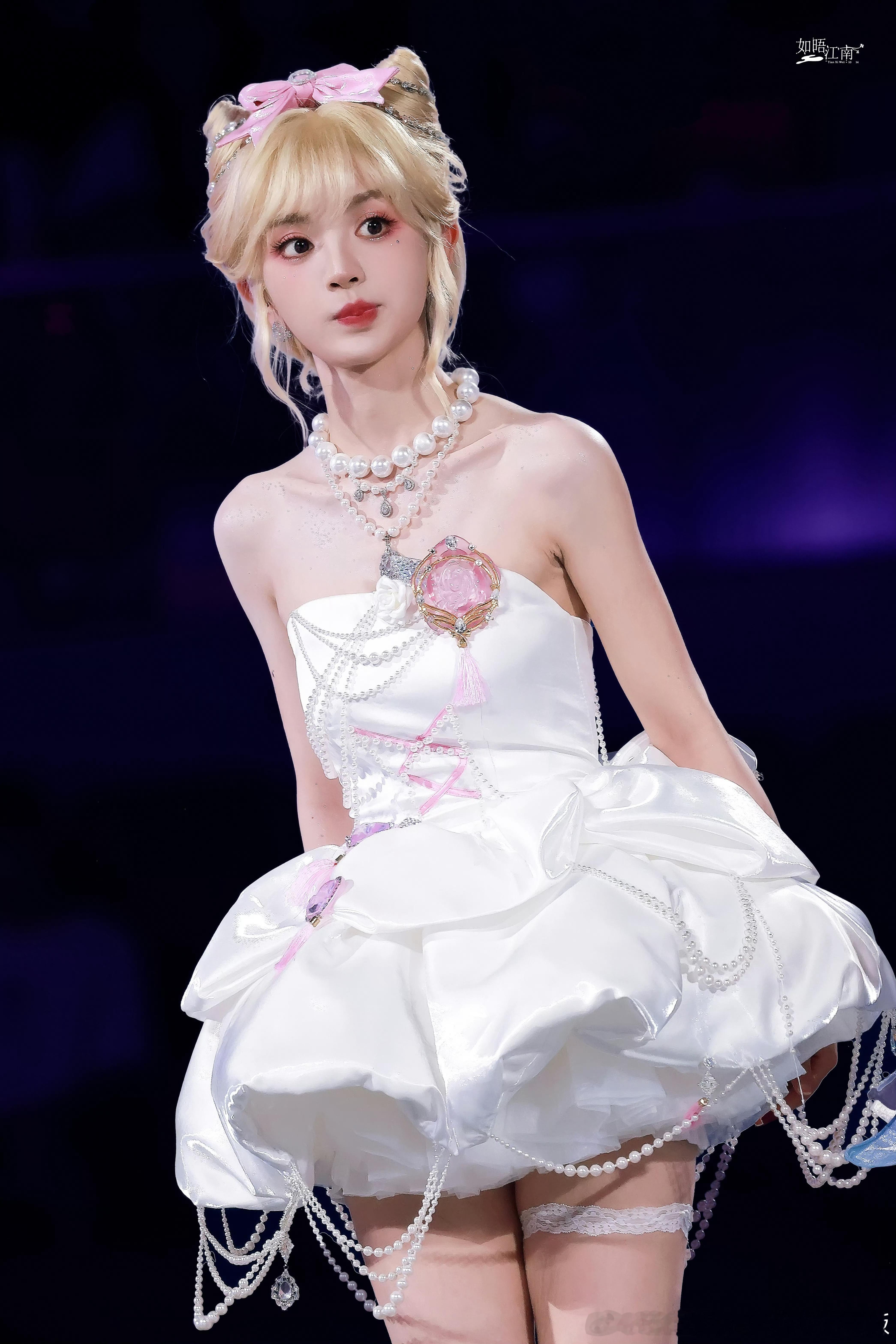 田曦薇🐱  田曦薇林知夏 🐱田曦薇天才女友 你同星辰一般，浪漫至极𝖸𝗈?