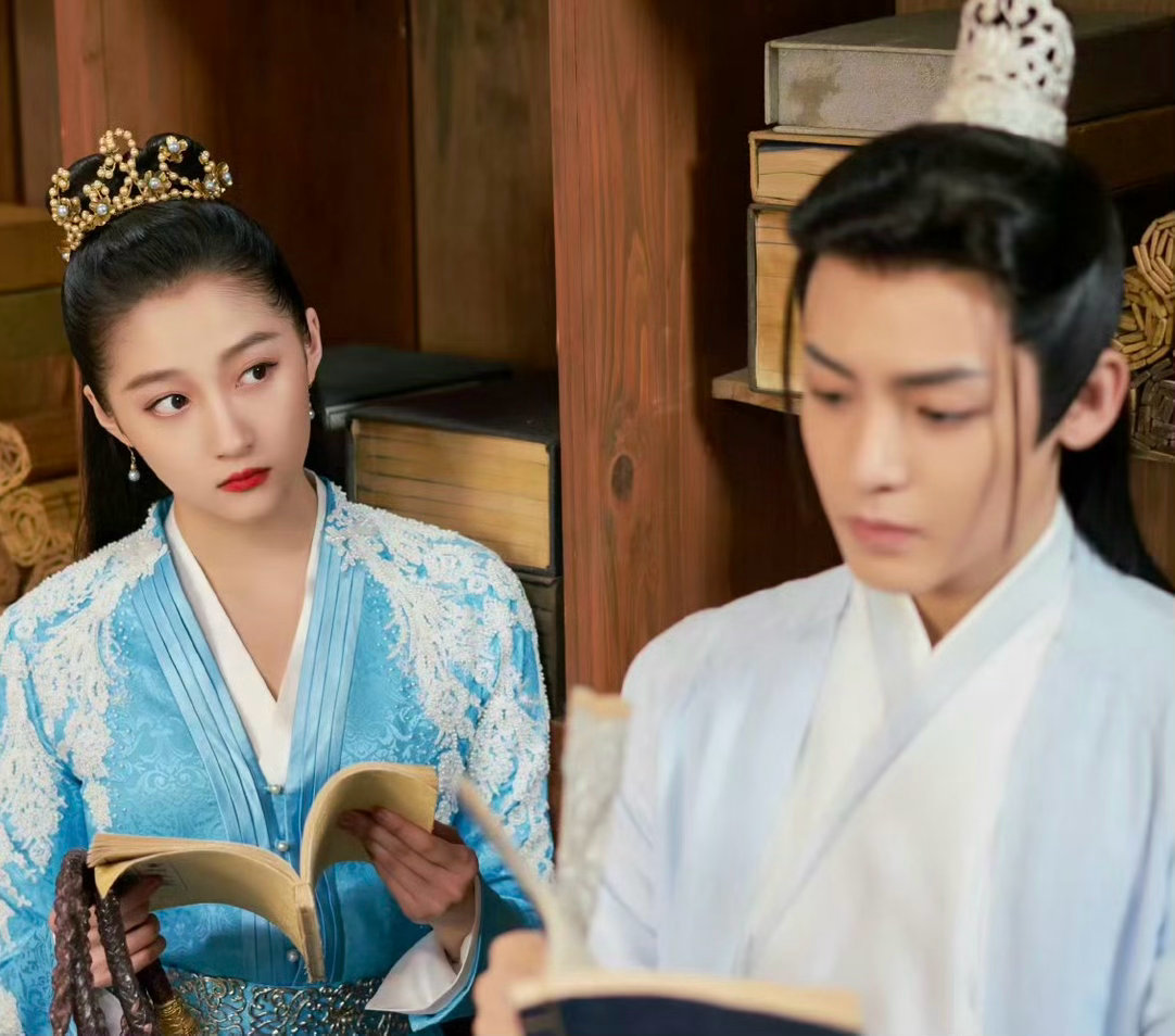 网传大女主大IP剧《大帝姬》主演定了关晓彤、侯明昊……你期待两人二搭吗？ ​​​