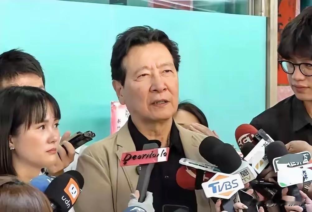 台湾媒体人赵少康7月5日受访时出人意料地表示，郑丽文是国民党主席，关注的话题要广