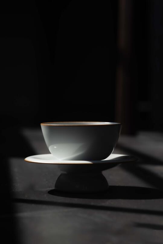 「流霜白｜高足杯」一杯饮尽东方雪 	 