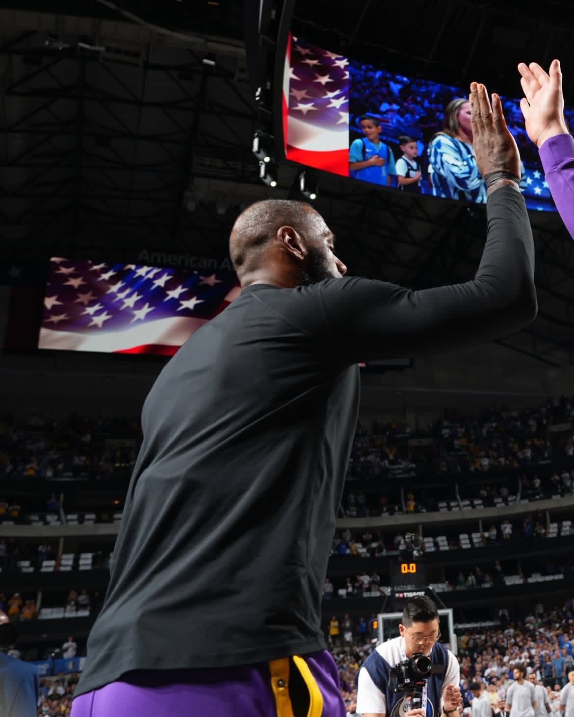 2026新年第一场比赛，湖人拿个开门红吧。湖人三大引援目标洛杉矶湖人