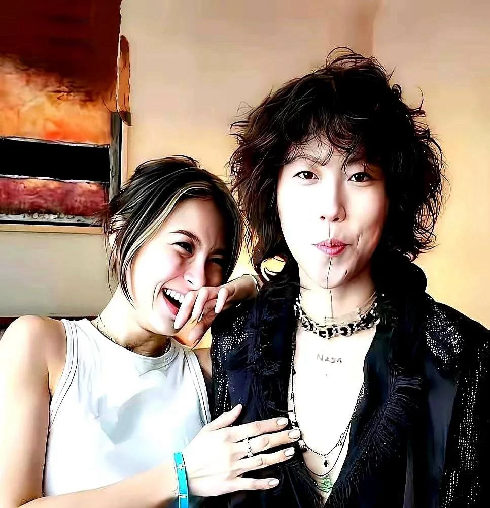 窦靖童领着女朋友回家所有人都等着看王菲的热闹，结果等了个寂寞 