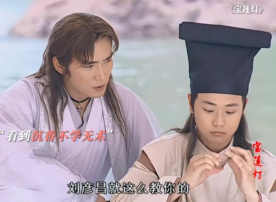 真没想到，从前“舅舅”叫个不停的曹骏，现在自己也成“舅舅”了。
 
曹骏今天飞机