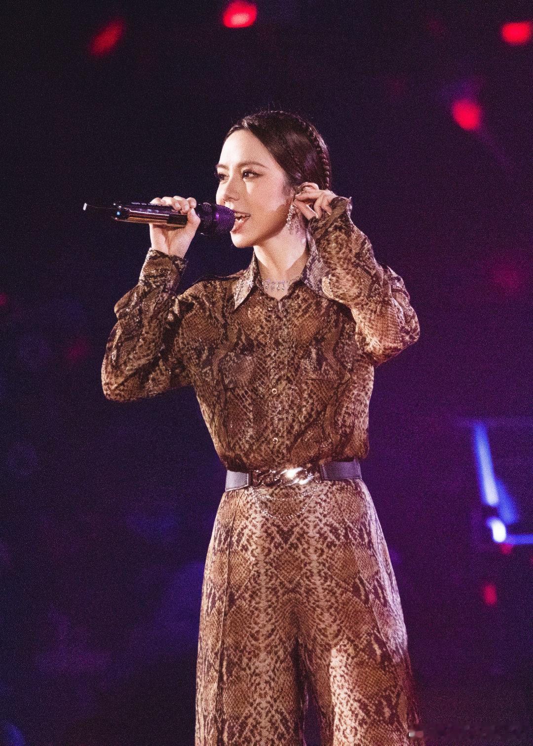 时尚风标  💎 G.E.M. X Ralph Lauren X 