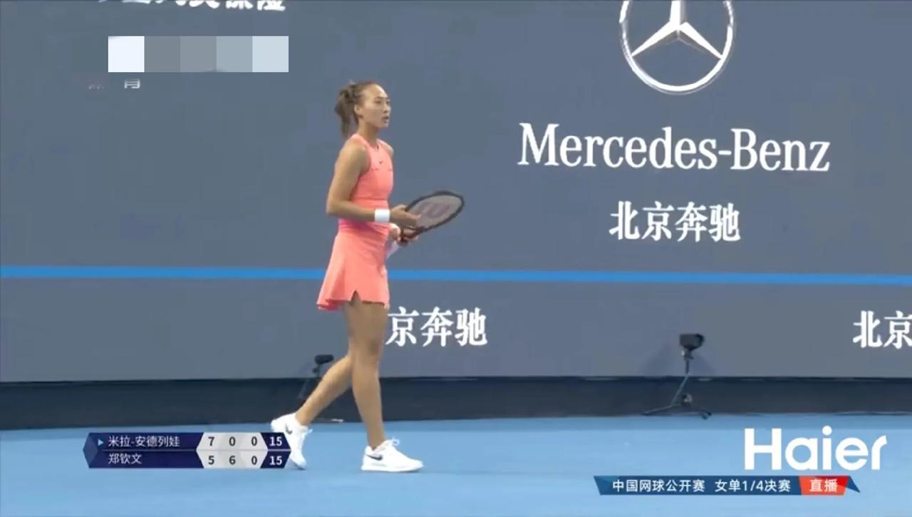 郑钦文对穆霍娃，平常心对待。胜是意外之喜，败也不须气馁，打到四强，都不是庸手。