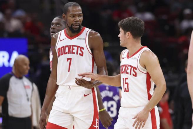 今天火箭全队，就只有伊森在好好打球吧。看看数据，人家打了24分钟7投7中得到16