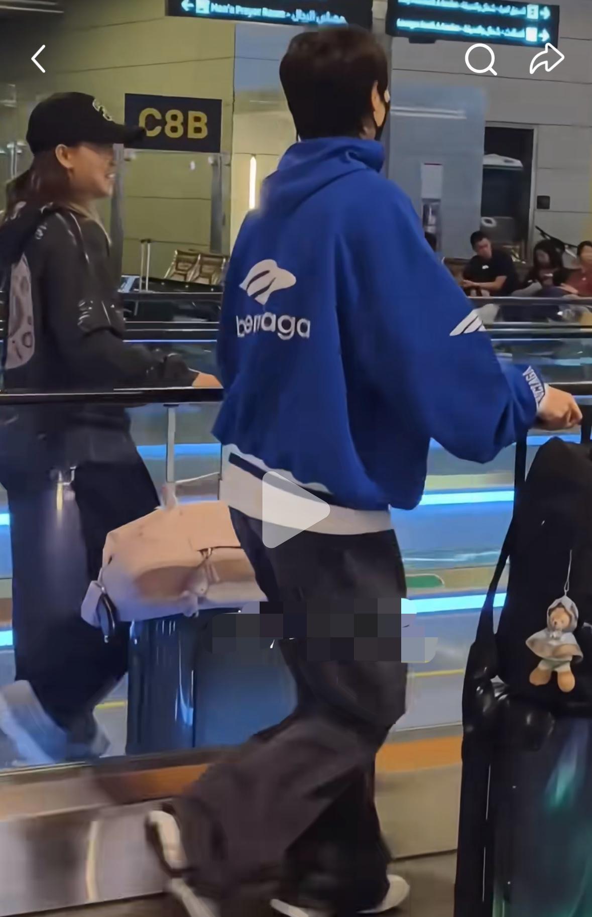 王曼昱 陈幸同 王艺迪等回国啦
1月12日，国乒部分球员
回国，
林诗栋 梁靖崑