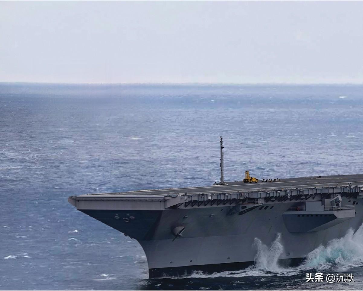 【美国最新核动力航母约翰•肯尼迪号海试画面】004有望超过吗？约翰•肯尼迪号航母