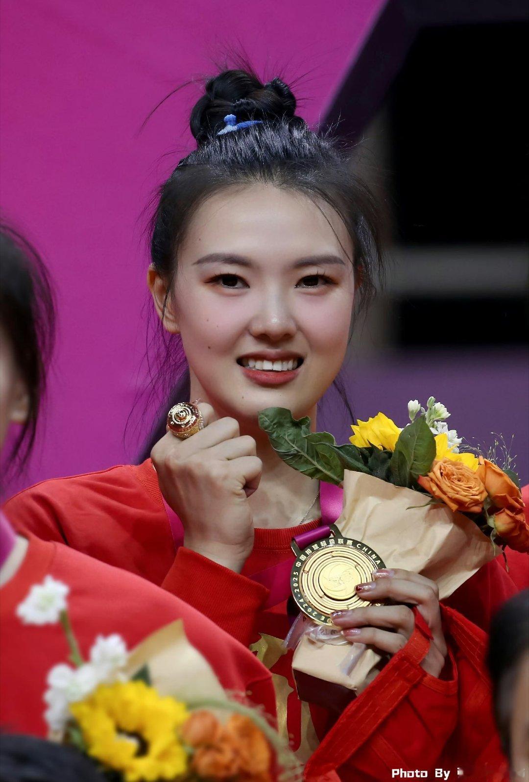 我中学时期的女神教练生涯一切顺利啊‼️‼️‼️张常宁官宣退役