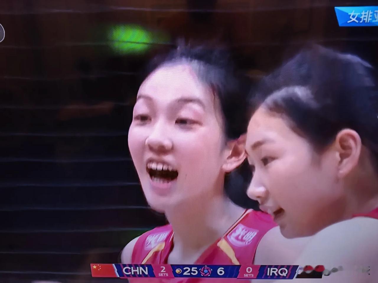 25：4，25：6，25：6！亚锦赛中国女排3：0轻取伊拉克女排开门红！
   