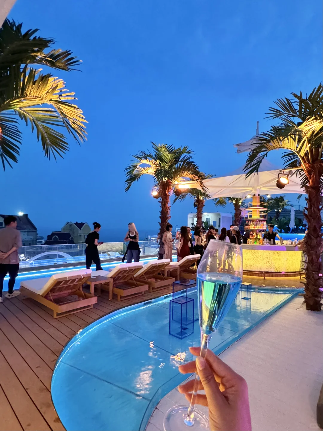 青岛新开的！！！在顶楼的海景🌊西餐厅