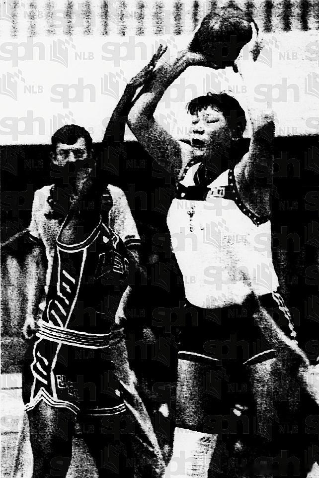 1988年9月25日，汉城奥运会女篮小组赛，中国队79比94不敌美国队出线无望。